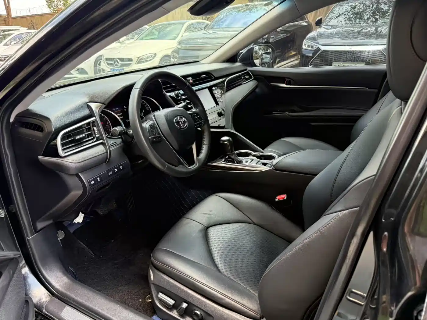 Toyota Camry 2018 2.0G Luxury Edition фото 4