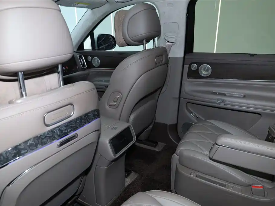 AITO Wenjie AITO M9 2025 Extended Range Ultra 52kWh 6-Seater фото 24