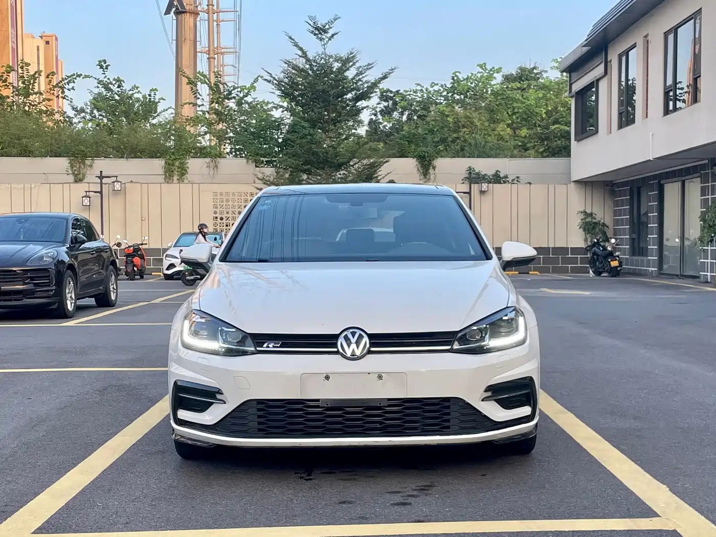 Фото 3 - Volkswagen Golf