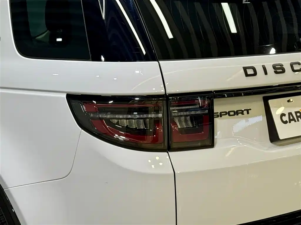 Land Rover Discovery Sport 2025 249PS Exploration Special Edition фото 9