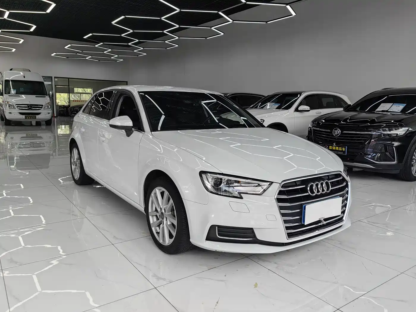 Audi A3 2019 Sportback 35 TFSI Progressive China VI фото 3