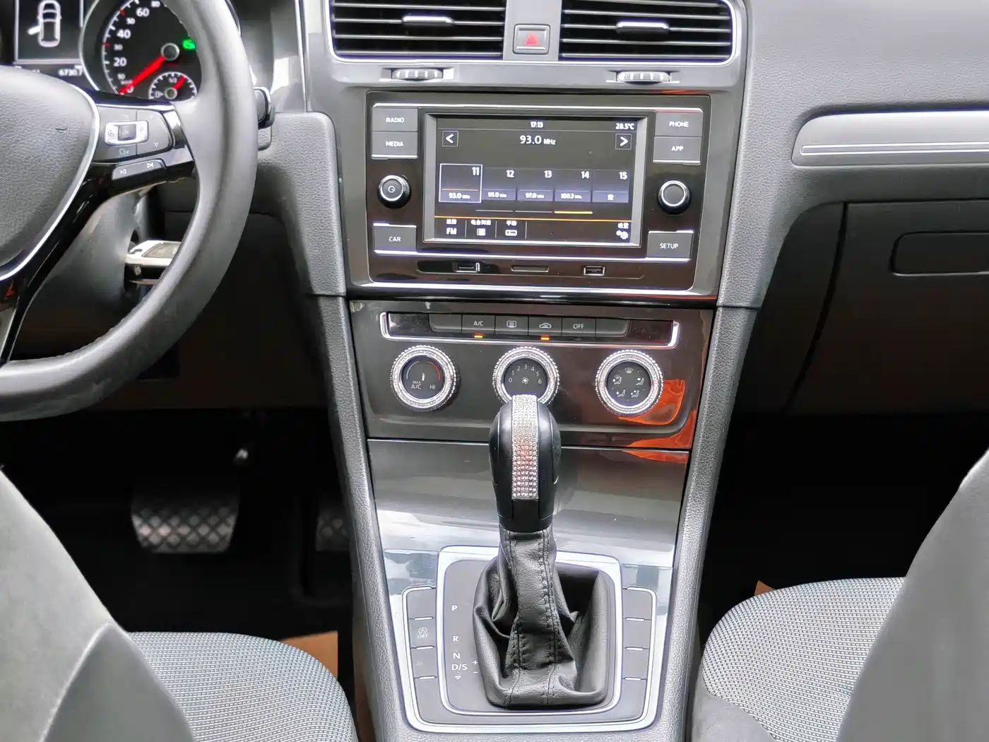 Volkswagen Golf 2018 230TSI Automatic Comfort фото 9
