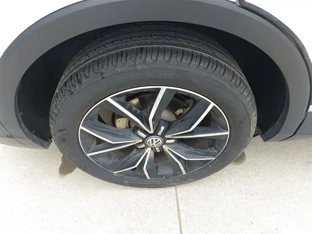 Volkswagen Tiguan L 2018 330TSI Automatic 2WD Flagship Edition фото 21