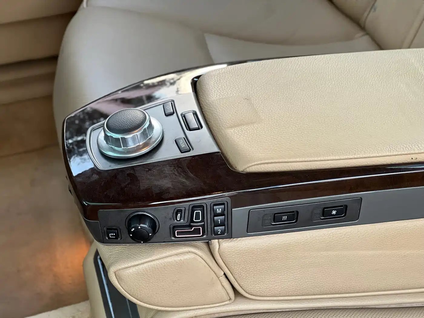 BMW 7 Series 2005 Model 730Li фото 16