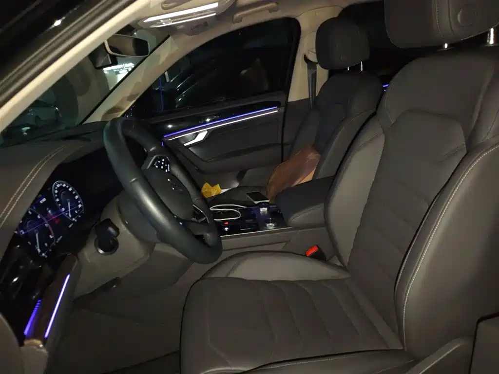 Volkswagen Touareg 2023 2.0TSI R-Line Edition фото 8