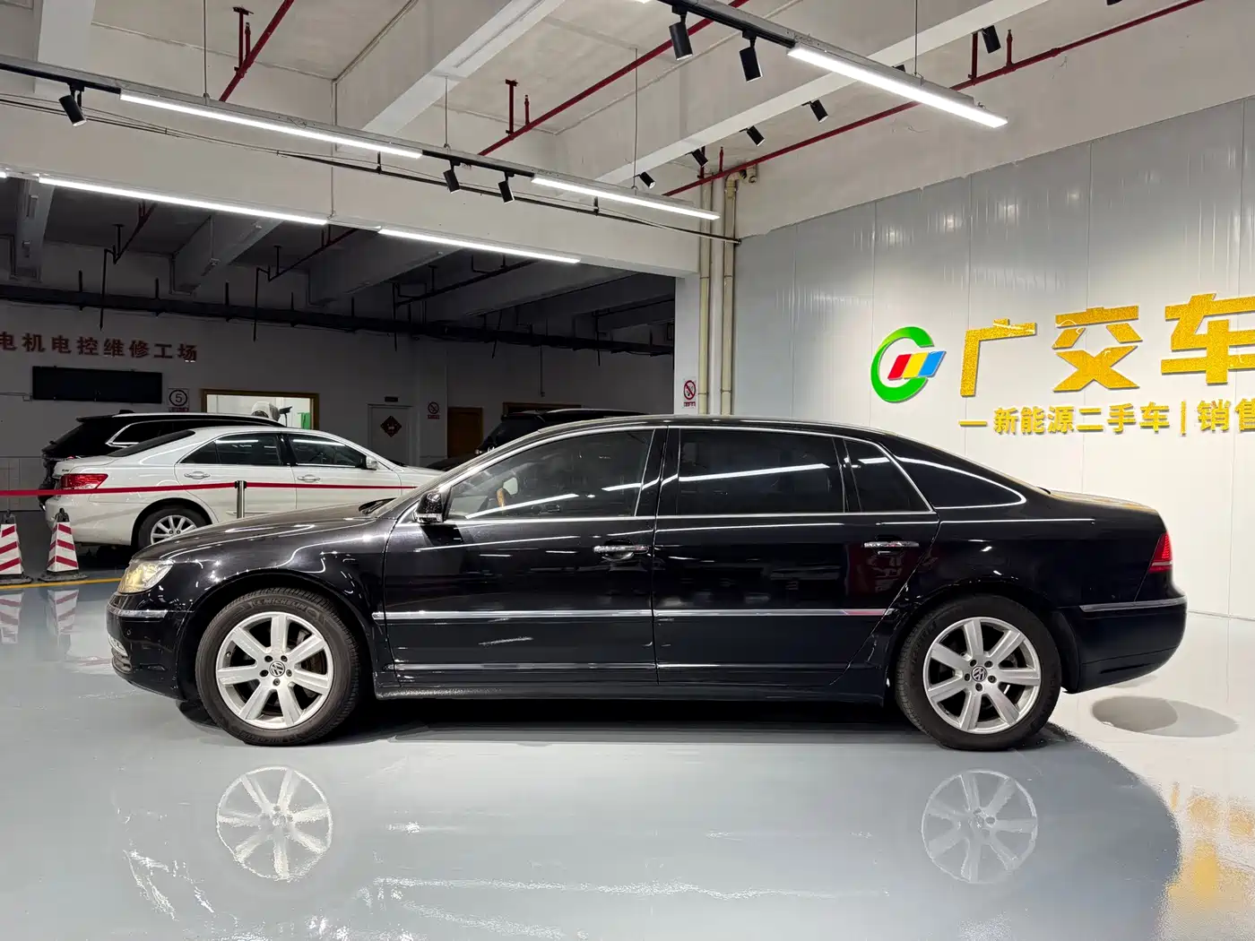 Volkswagen Phaeton 2011 2011 3.6L V6 5-Seater Extended Comfort