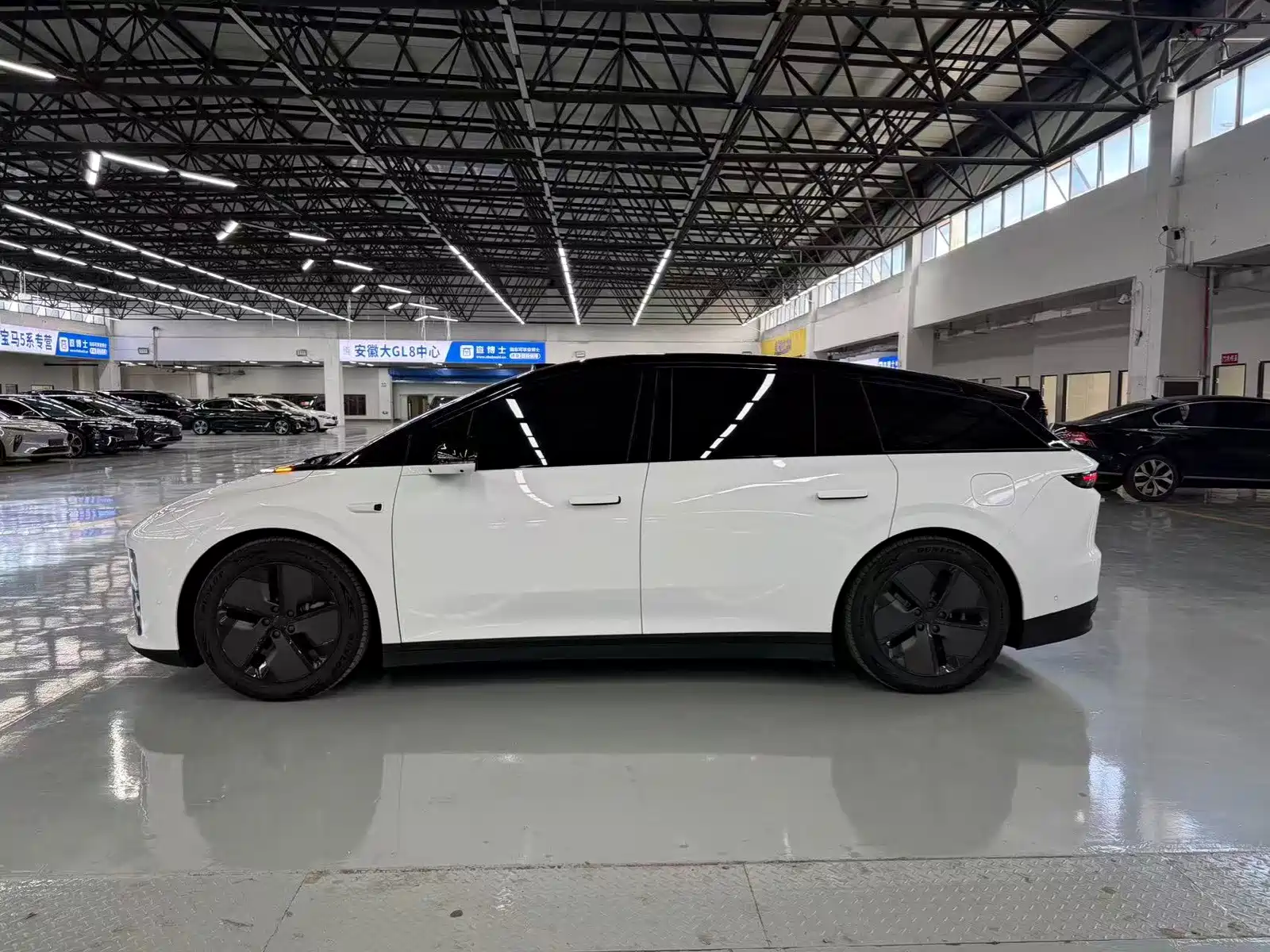 Фото 3 - Li Auto i6