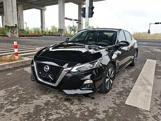 Nissan Teana 2.0L XL, Комфорт