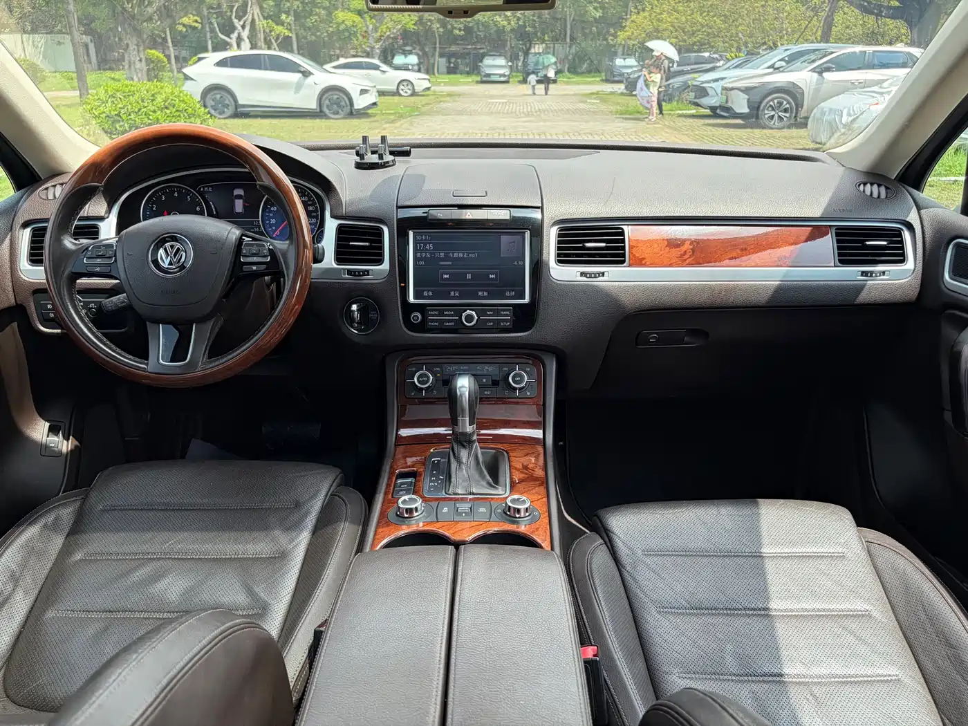 Volkswagen Touareg 2013 3.0TSI X 10th Anniversary Limited Edition фото 14