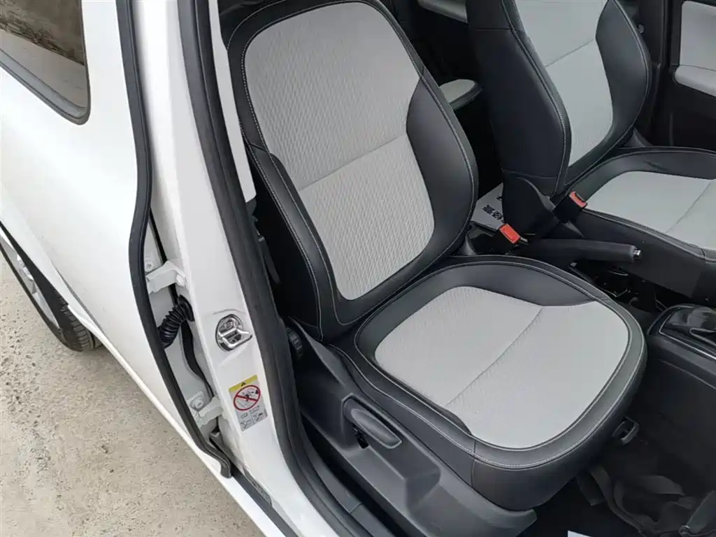 Škoda Yeti 2017 TSI280 DSG Advance фото 25