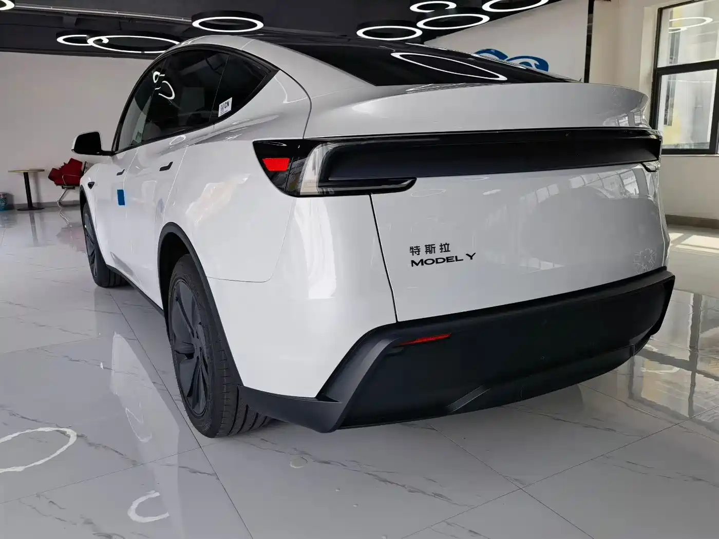 Tesla Model Y 2026 2026 Rear-Wheel Drive