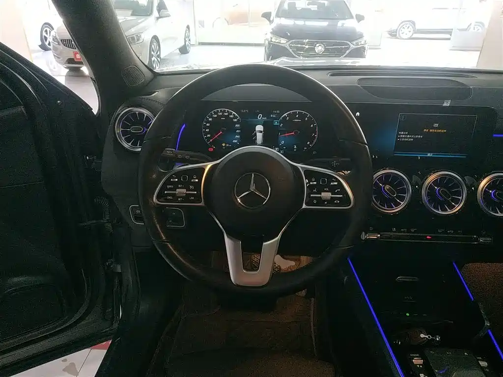 Mercedes-Benz GLB 2021 GLB 200 Dynamic фото 3
