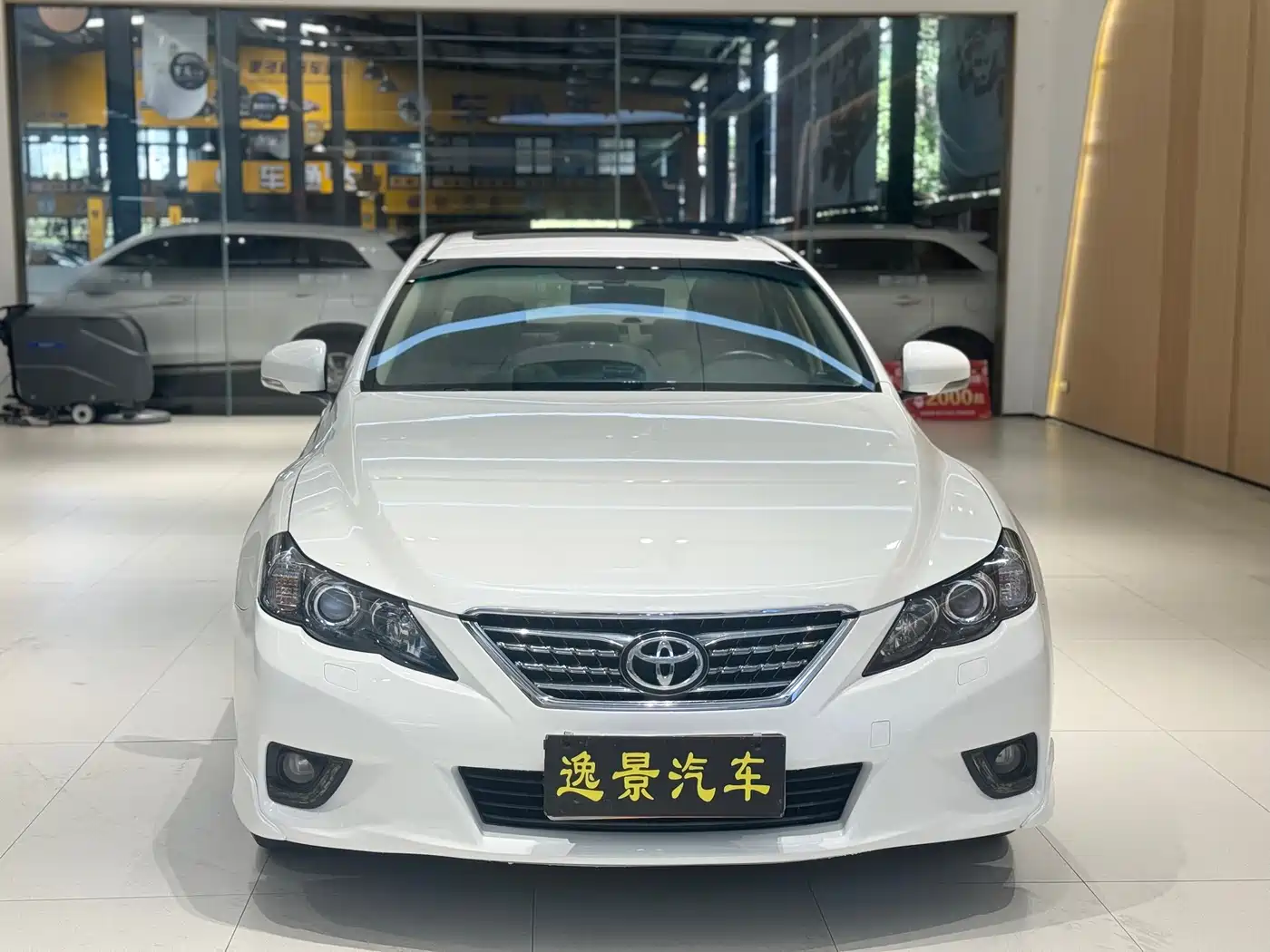 Toyota Reiz 2012 2.5V Grace Elite Styling Edition фото 2