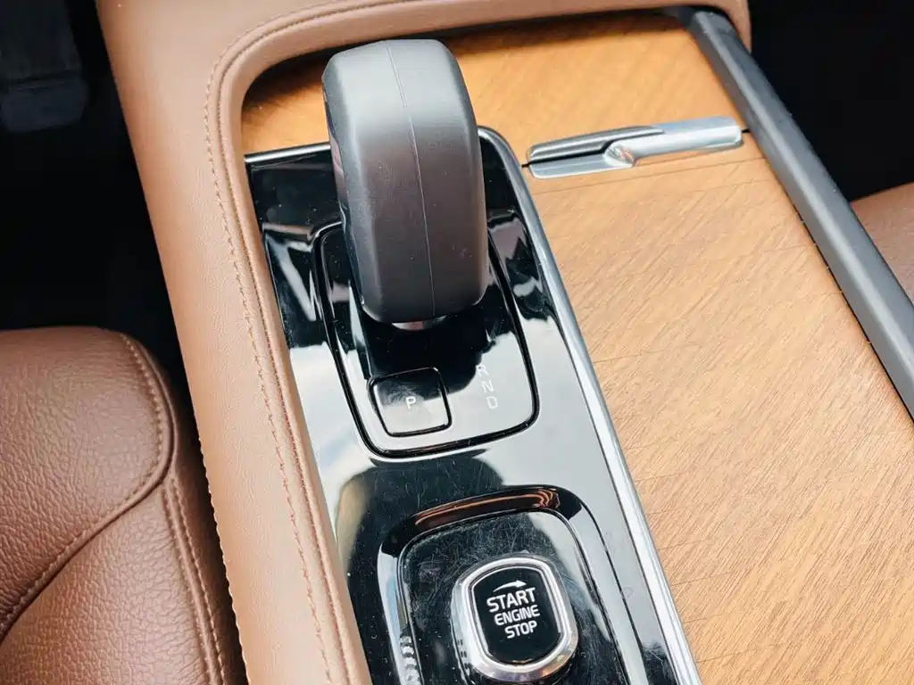 Volvo S90 2024 2024 B5 Momentum Luxury Edition