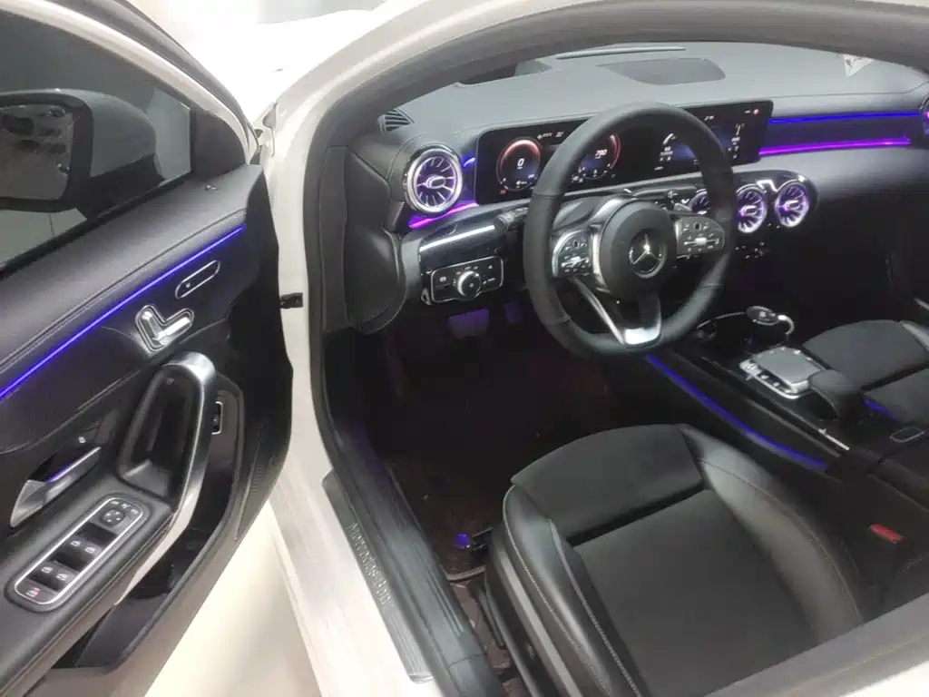 Фото 16 - Mercedes-Benz A-Class