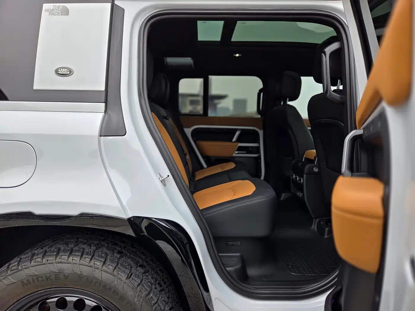Land Rover Defender 2023 Facelift 110 3.0T P400 X-DYNAMIC HSE фото 17