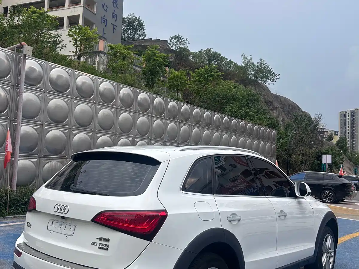 Фото 9 - Audi Q5