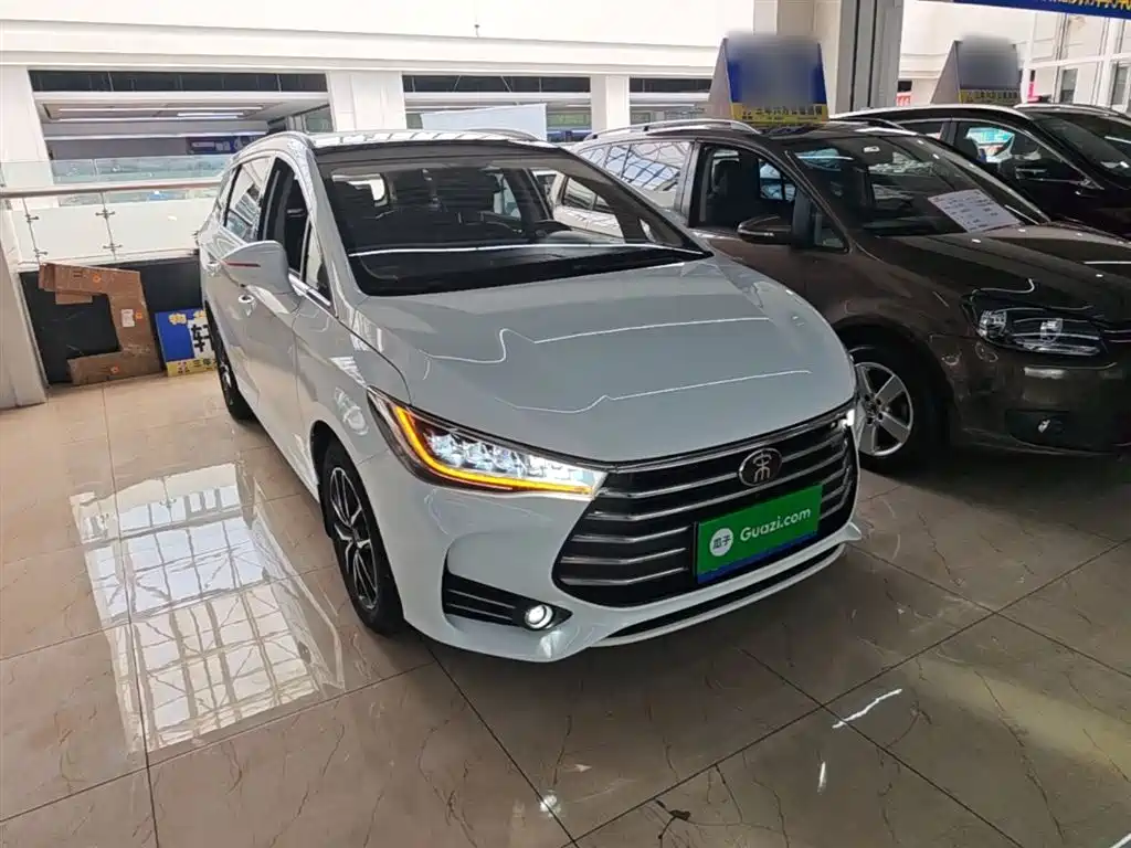 BYD Song MAX 2017 1.5T Auto Smart Elite 7-Seater фото 4