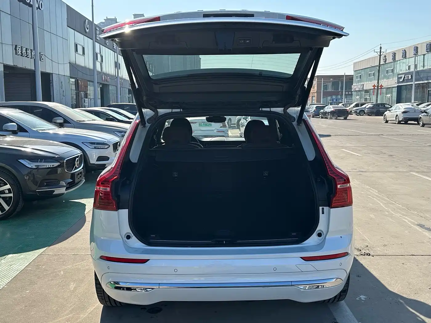 Фото 15 - Volvo XC60