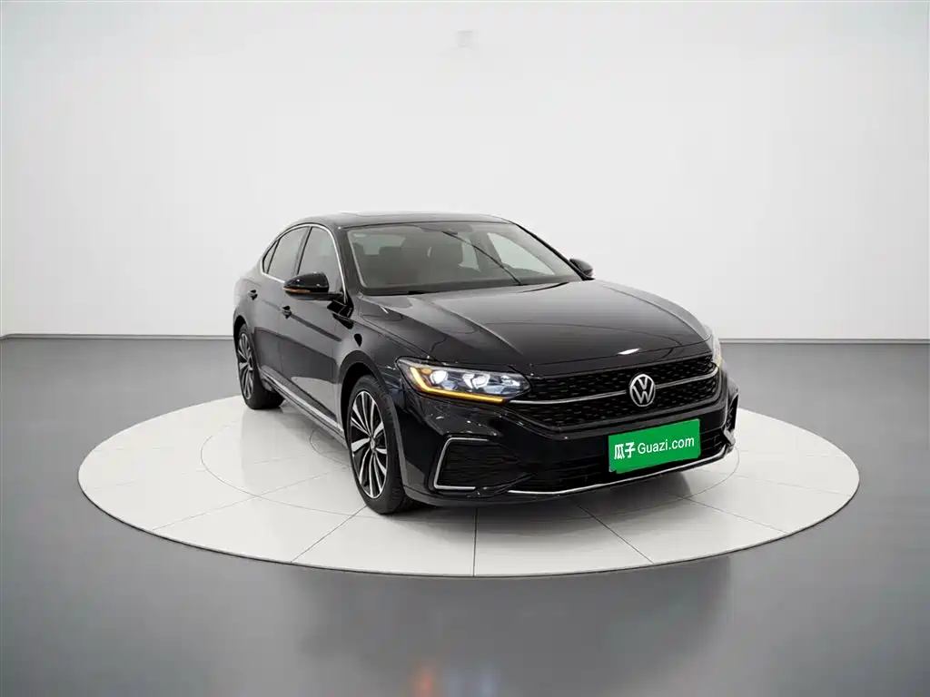 Volkswagen Passat 2022 330TSI Starlight Elite Edition фото 4