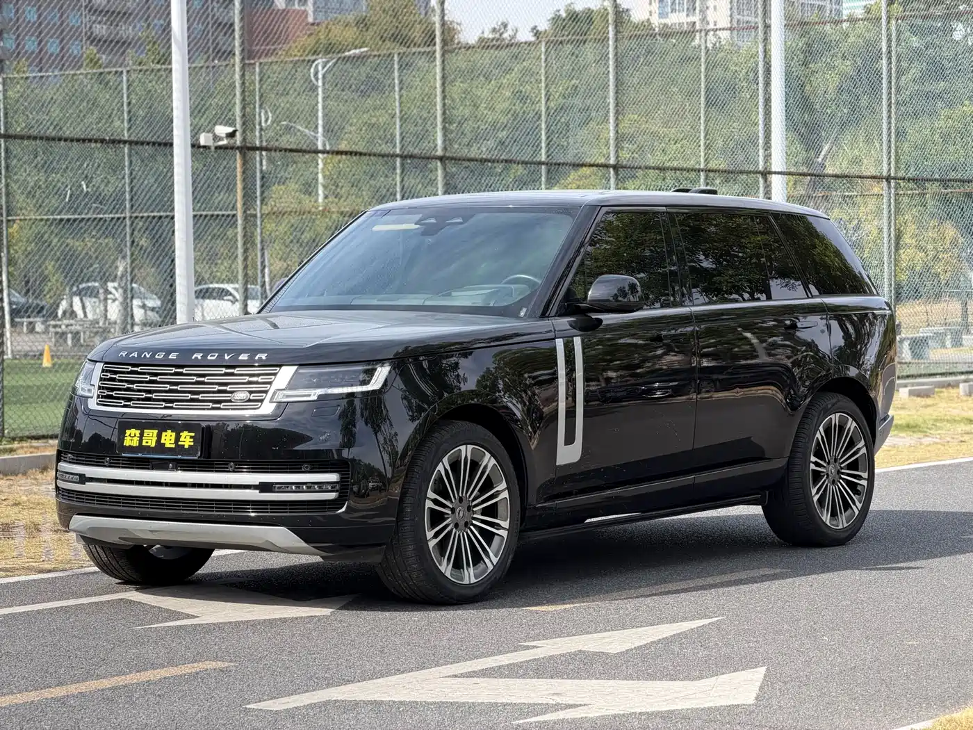 Land Rover Range Rover 2024 3.0 L6 400PS Genesis Extended