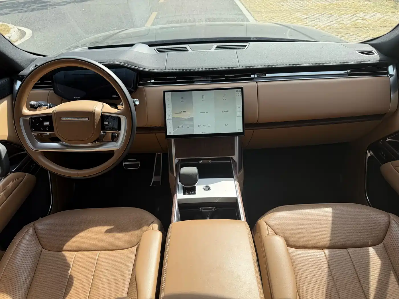 Land Rover Range Rover 2024 3.0 L6 400PS Genesis Extended фото 13