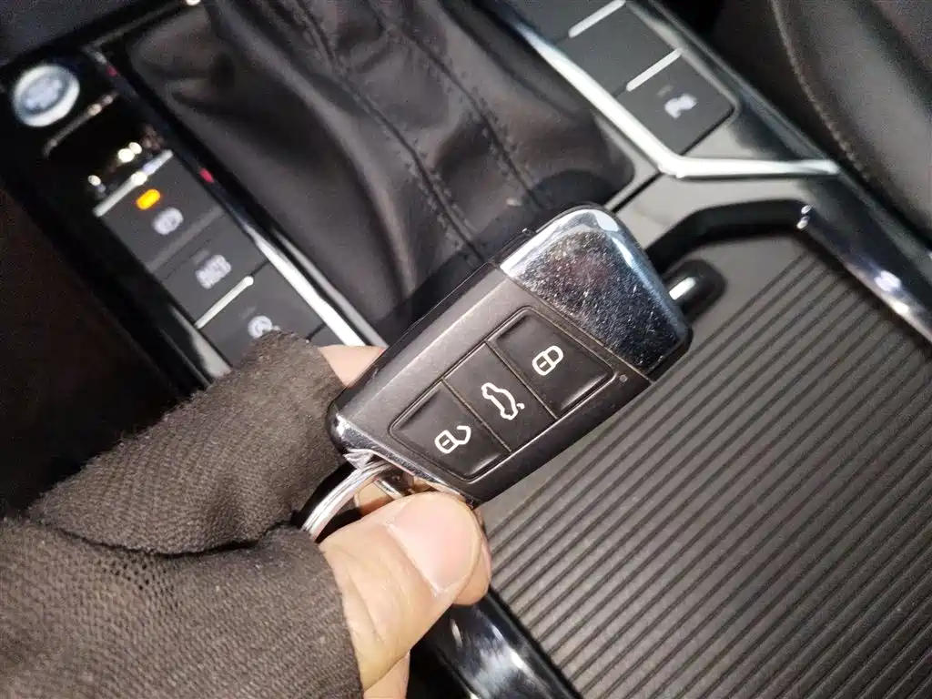 Volkswagen Passat 2022 330TSI Starlight Elite Edition фото 9