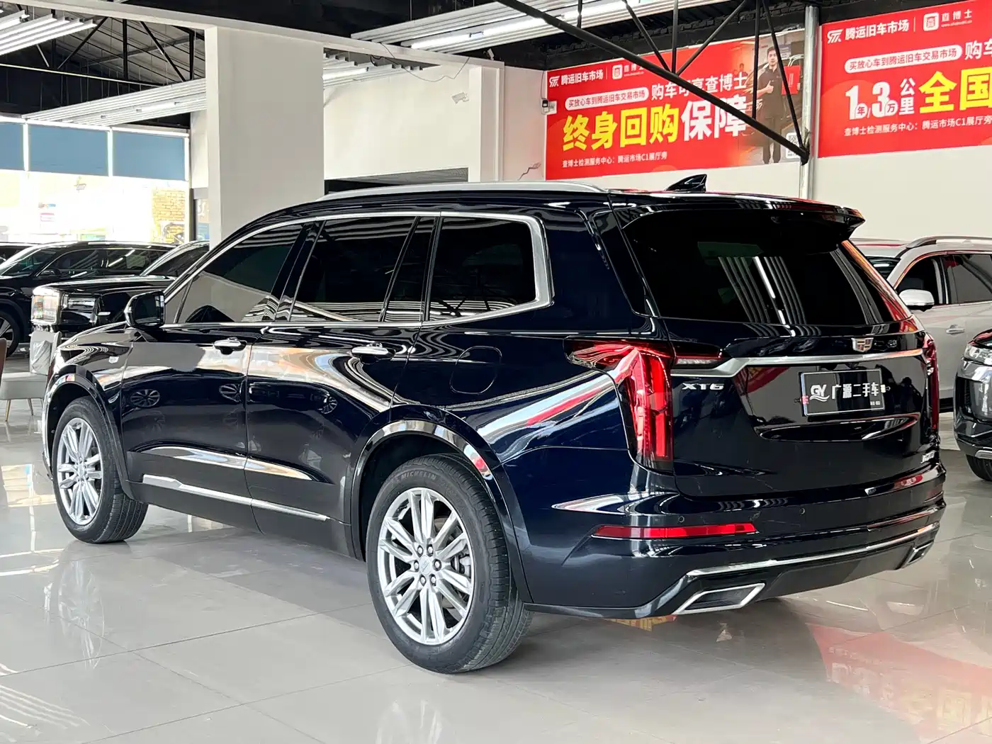 CADILLAC XT6