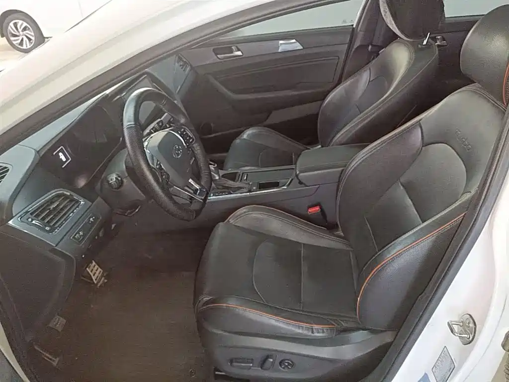 Hyundai Sonata 2015 1.6T GLS Smart фото 15