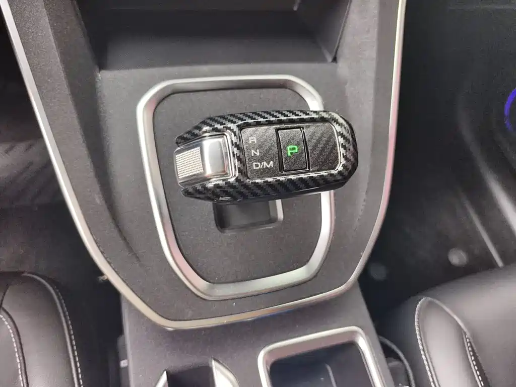 Haval M6 2021 PLUS 1.5T DCT Luxury Smart Connect фото 11