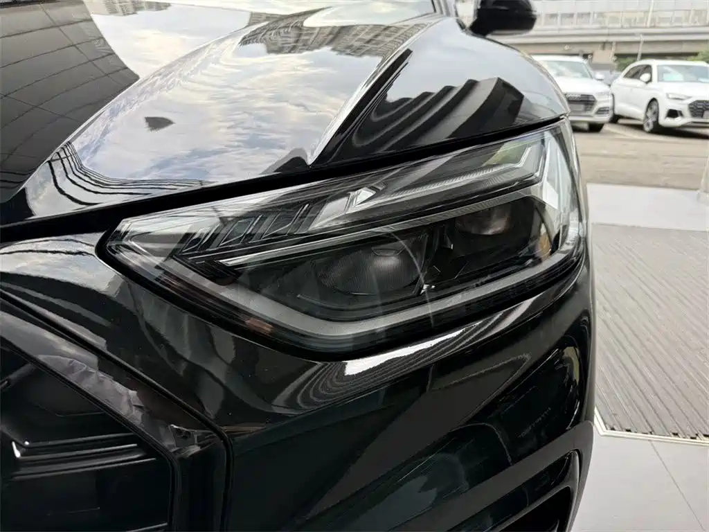 Audi Q5L 2023 40T Luxury Dynamic фото 12