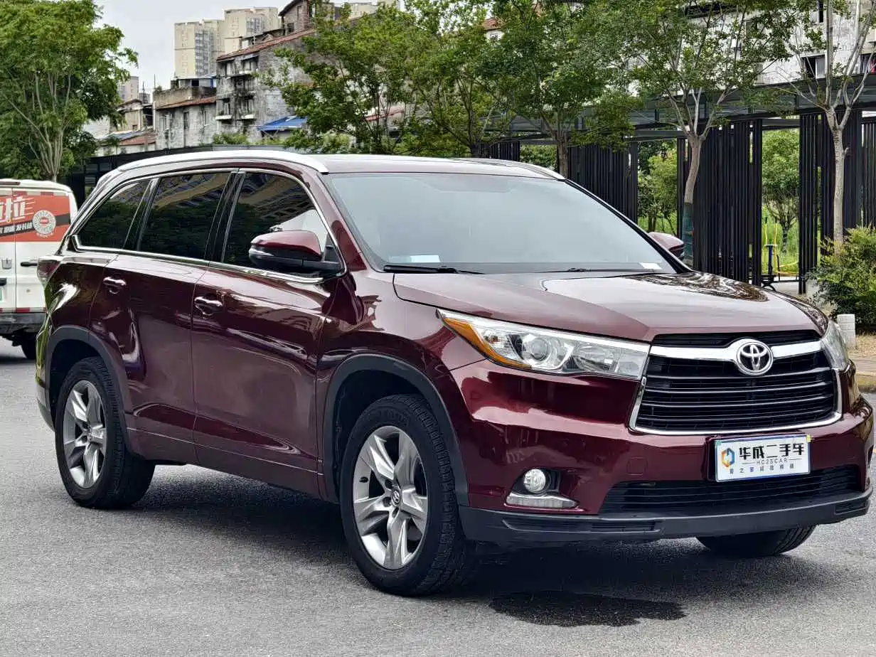 Фото 3 - Toyota Highlander