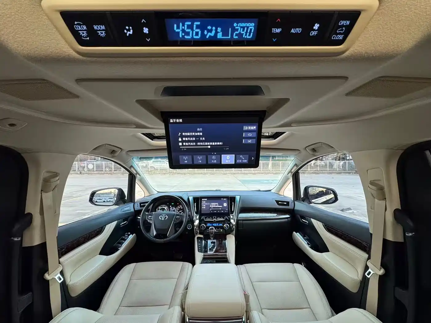 Toyota Alphard 2021 Hybrid 2.5L Luxury фото 4