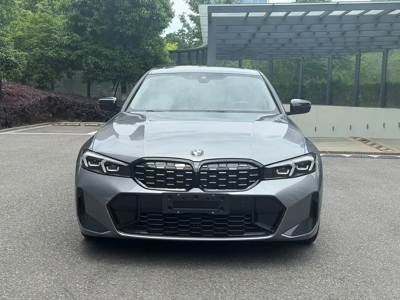 BMW 3 Series 2024 325Li M Sport Shadowline Package фото 2