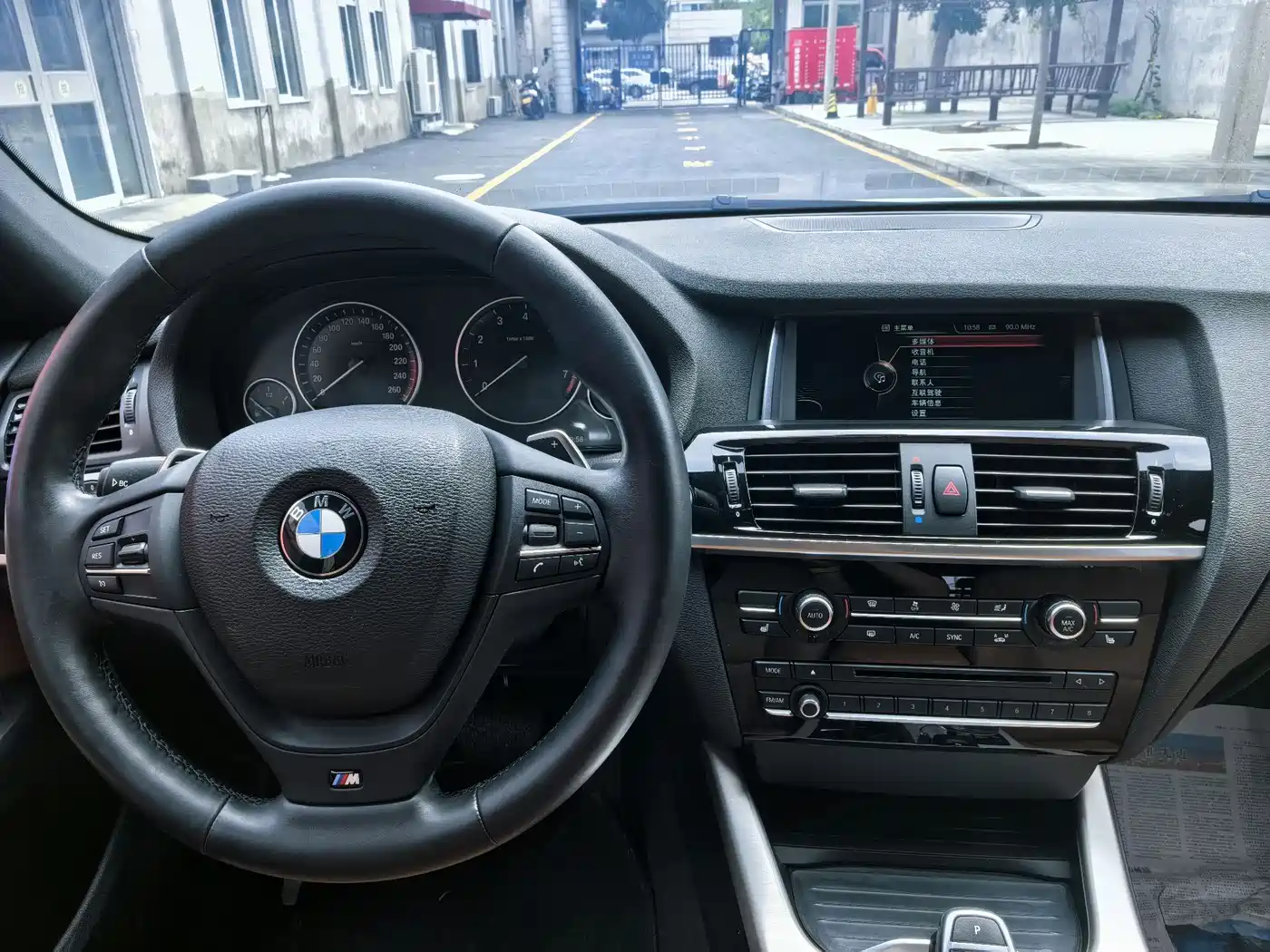 Фото 12 - BMW X4