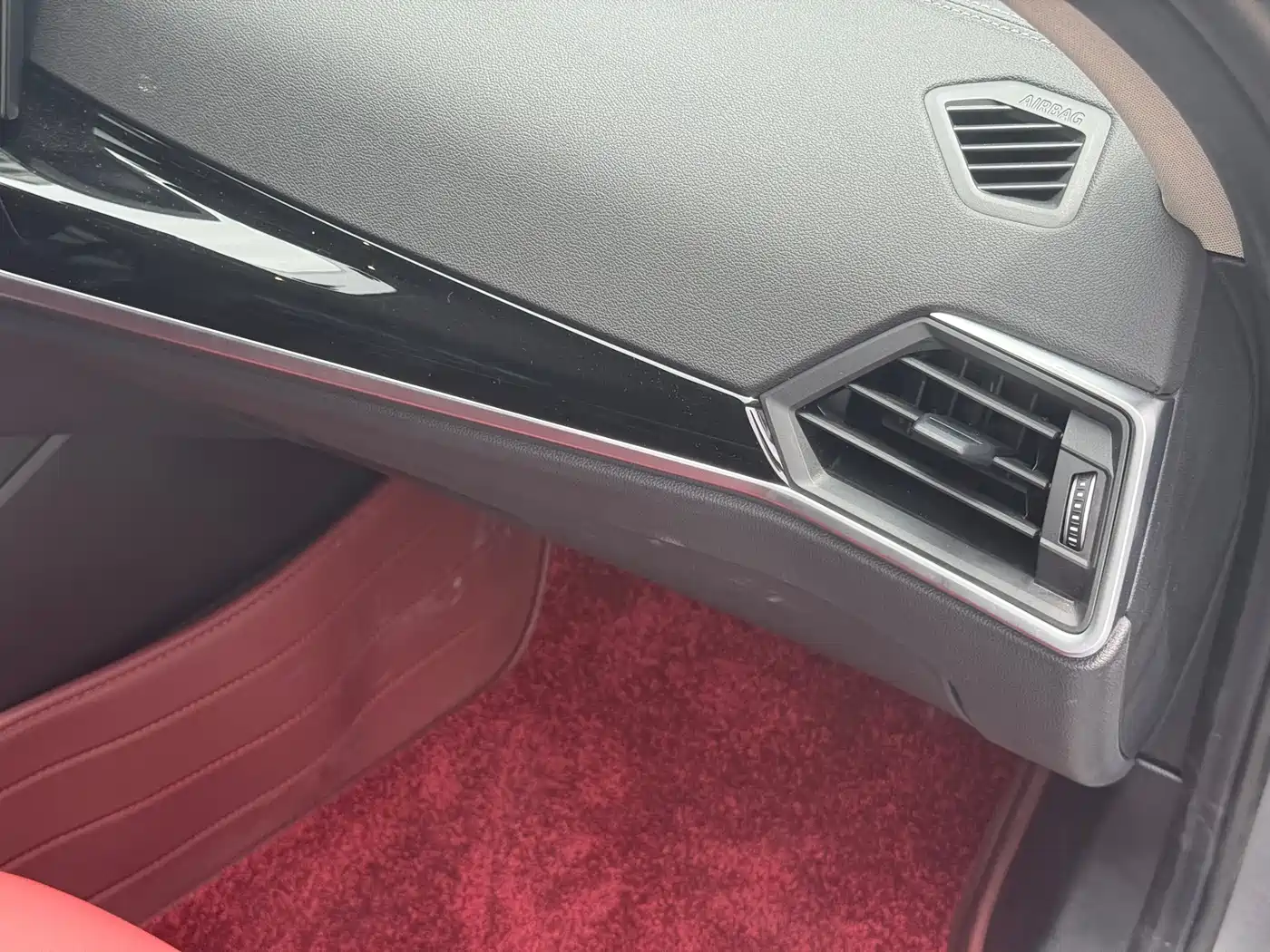 BMW 3 Series 2024 325Li M Sport Shadowline Package фото 23