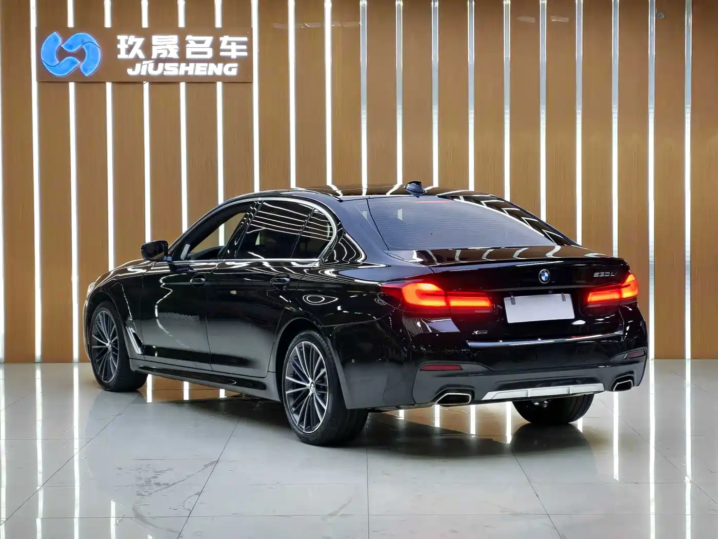 Фото 4 - BMW 5 Series