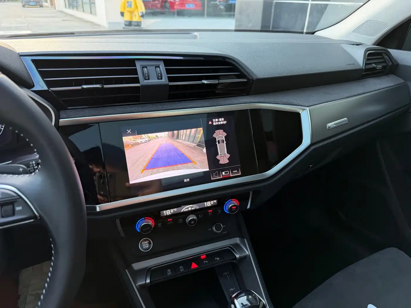 Фото 8 - Audi Q3