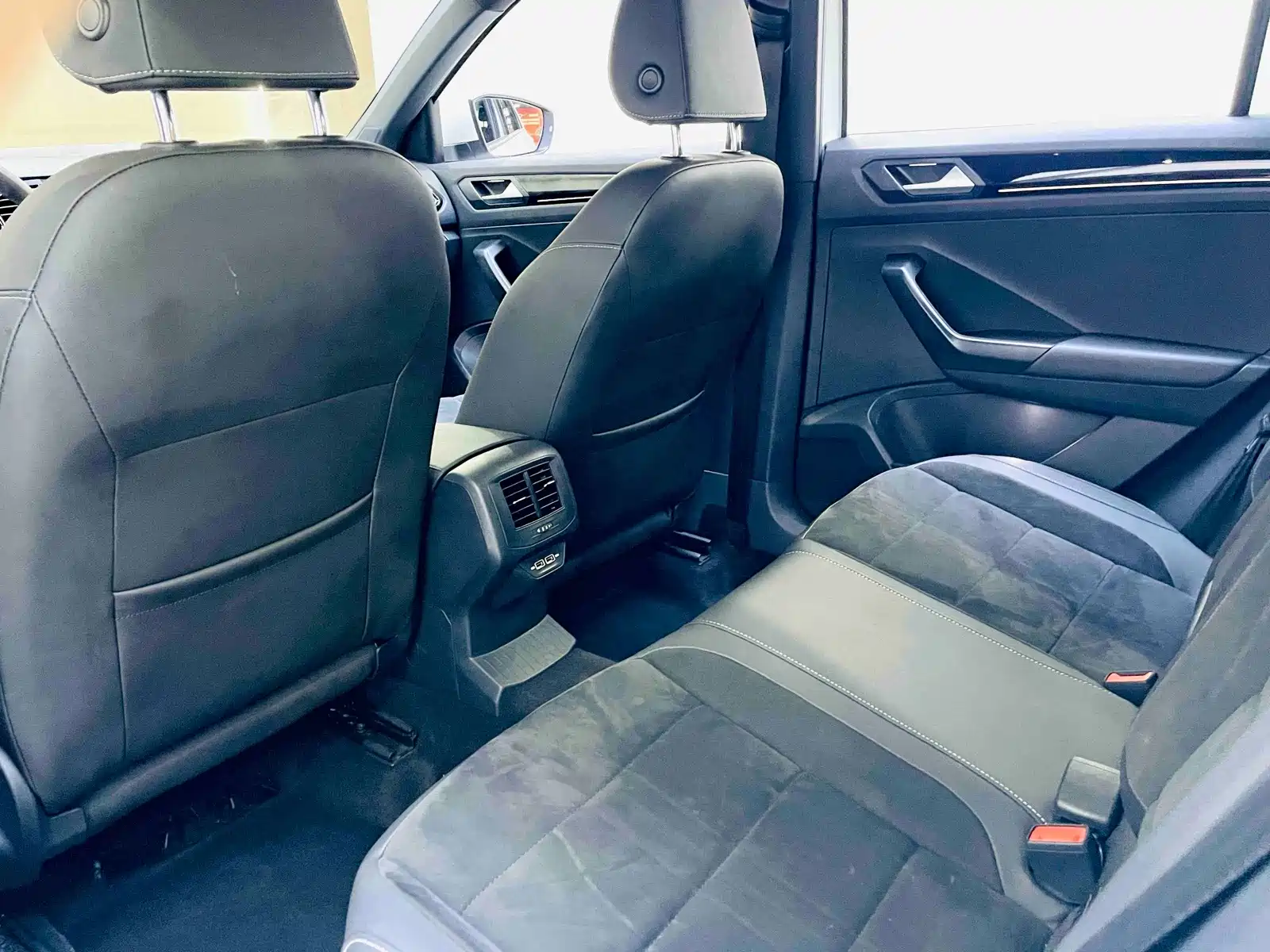Фото 7 - Volkswagen T-ROC