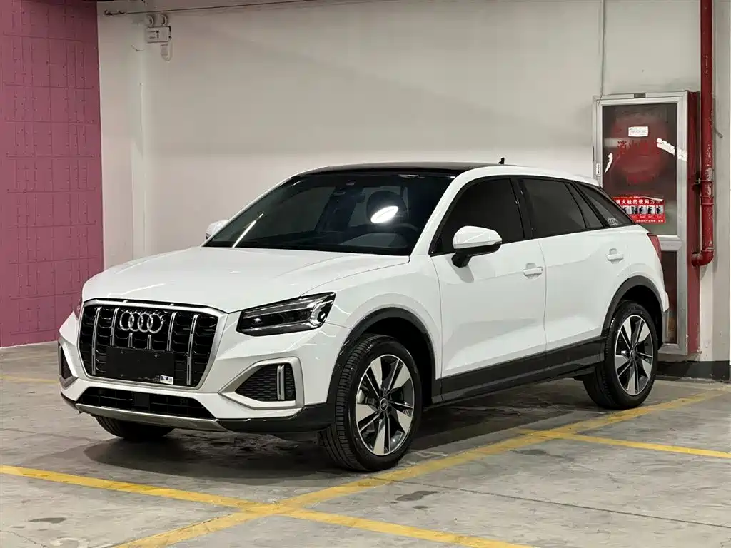 Audi Q2L 2022 35 TFSI Fashion Elegance