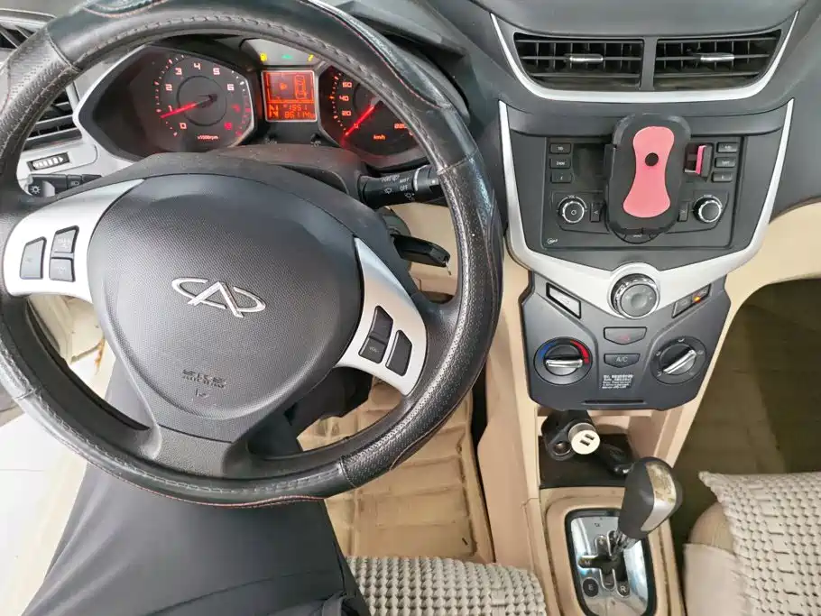Chery Fengyun 2 2013 2013 Hatchback 1.5L AMT Sharp Edition