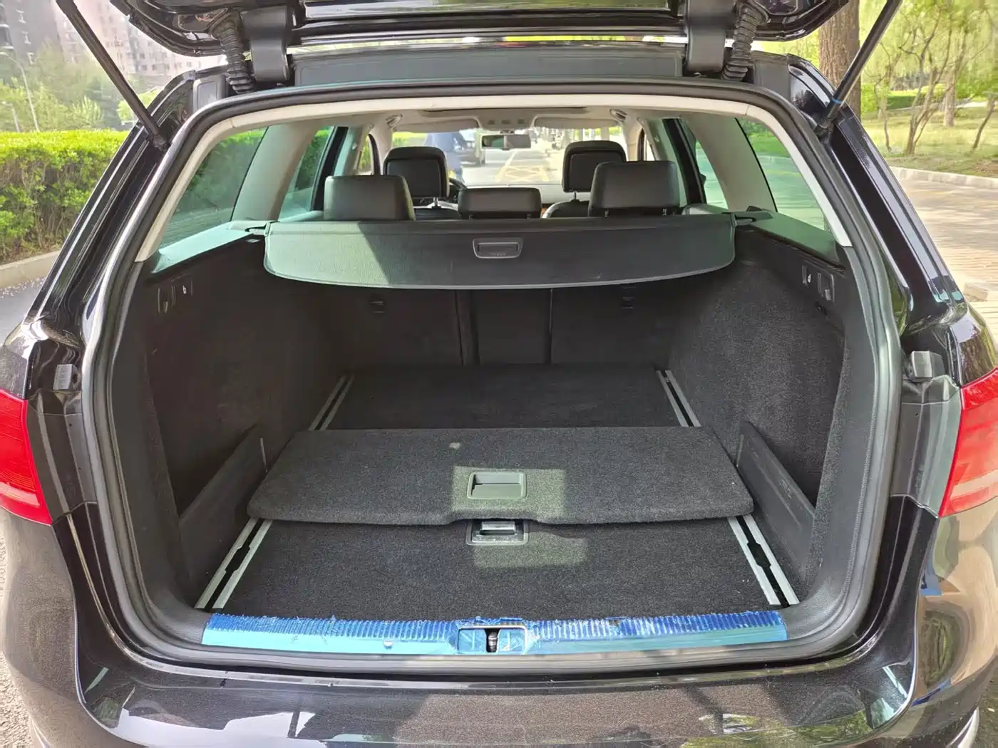 Volkswagen Magotan (Import) 2012 Wagon 2.0TSI Luxury фото 11