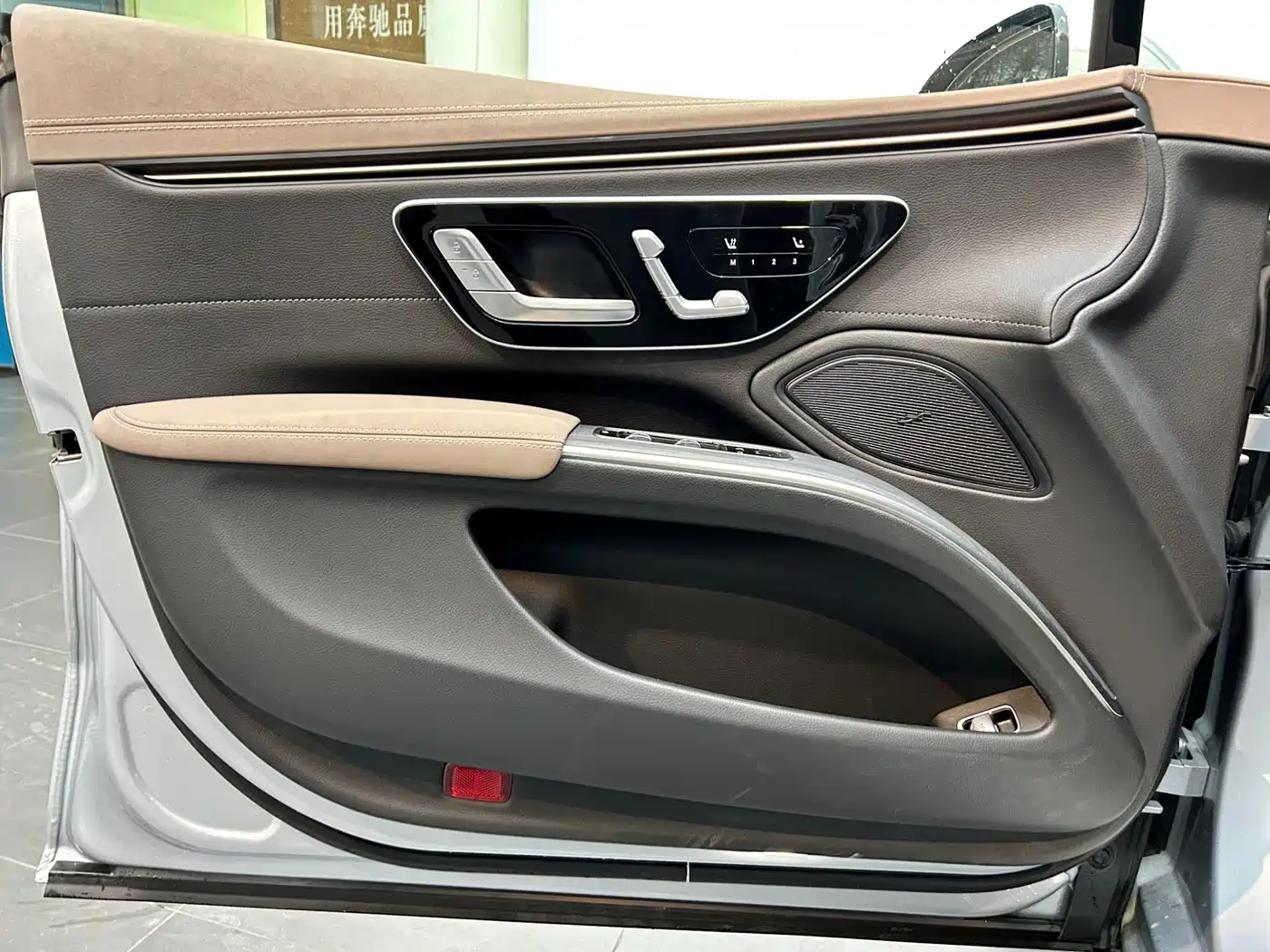 Mercedes-Benz EQS 2023 450+ Luxury Edition фото 18