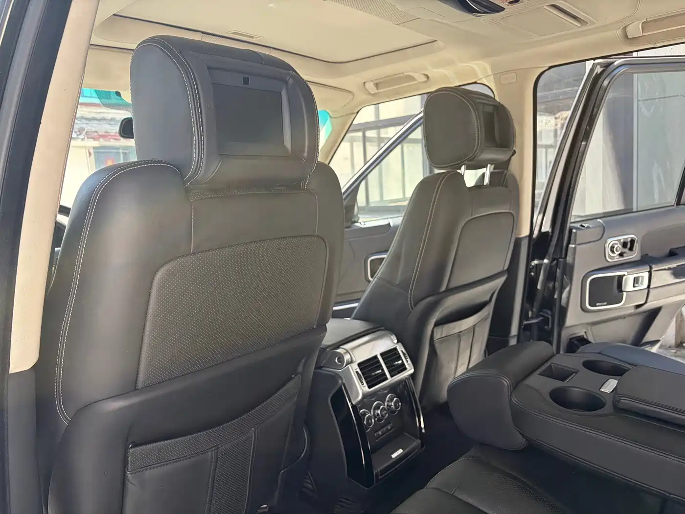 Land Rover Range Rover 2011 5.0 SC V8 Ultimate Edition фото 18