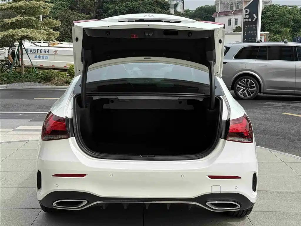 Mercedes-Benz A-Class 2020 A 200 L Sport Sedan фото 8