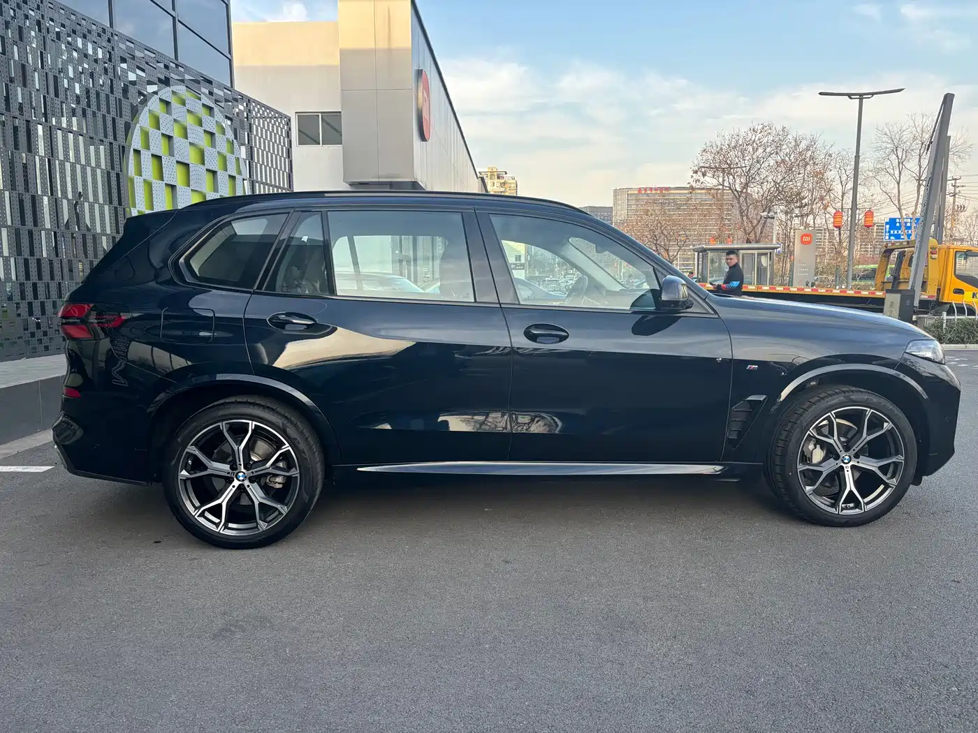 BMW X5 2023 xDrive 30Li Premium M Sport Black Night Package фото 3
