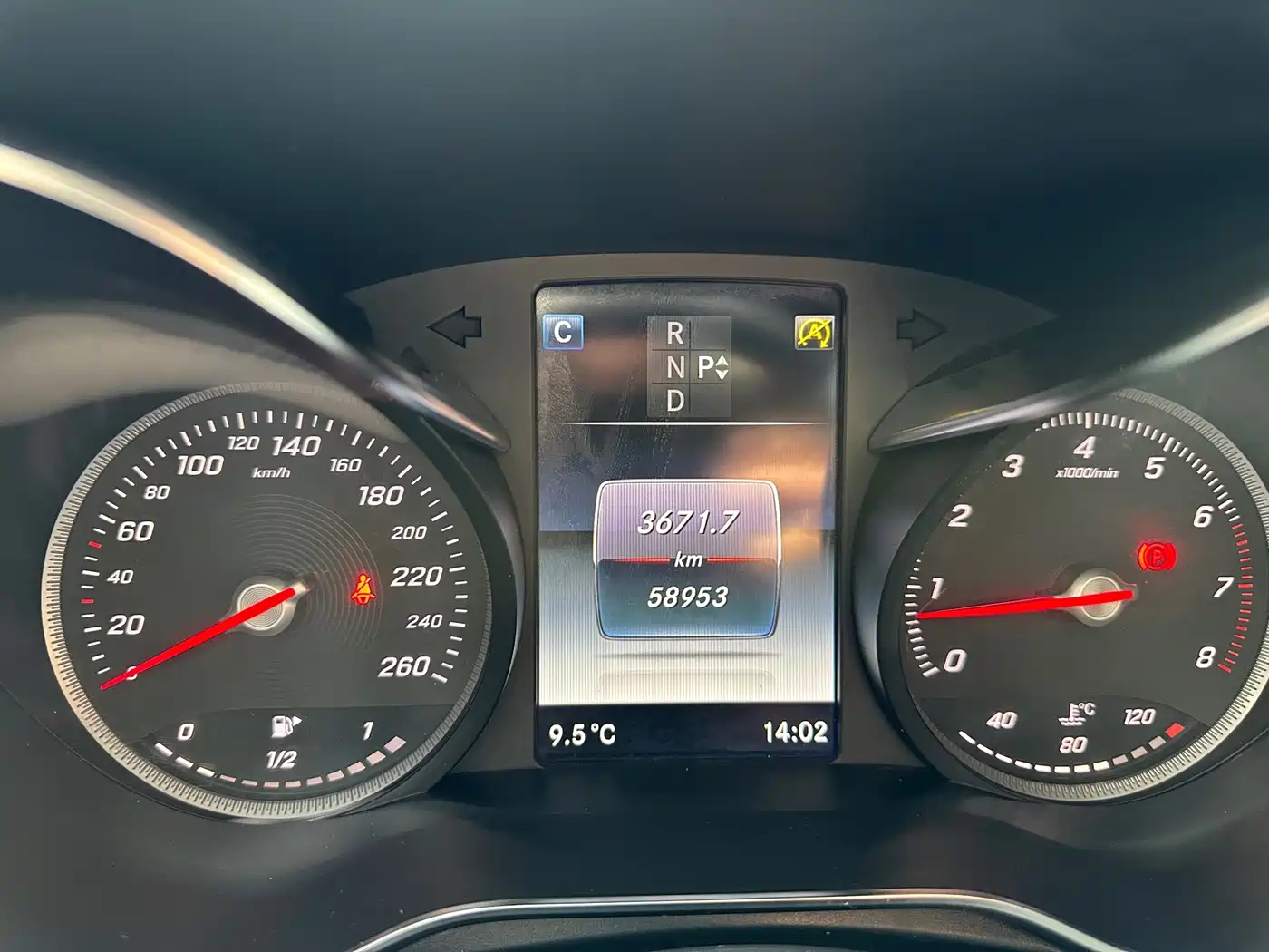 Mercedes-Benz GLC 2019 Model GLC 200 L 4MATIC фото 16