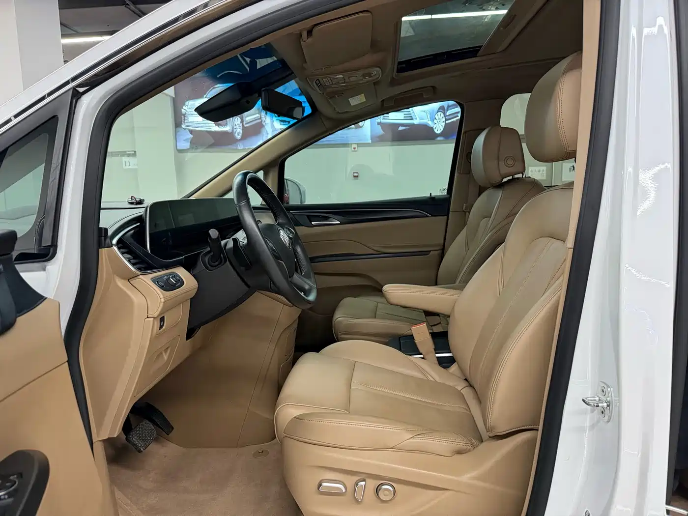Buick GL8 2021 ES Landlord 653T Luxury фото 9