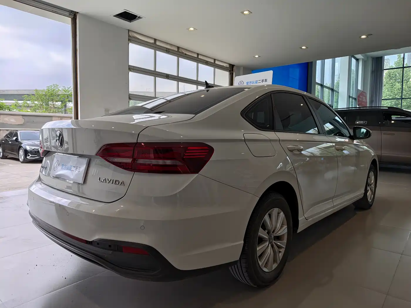 Volkswagen Lavida 2024 Model 1.5L Automatic Delight Edition фото 16