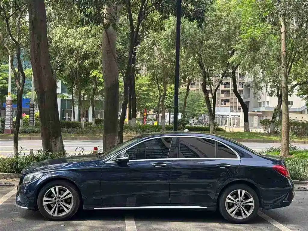 Mercedes-Benz C-Class 2018 C 200 L Sport Edition фото 2